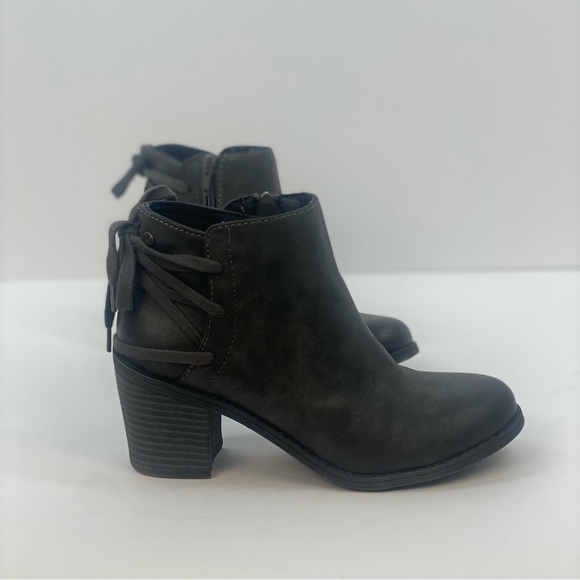 Roxy Shoes - ROXY Heeled Ankle Boots Grey Size 6.5